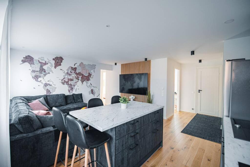 New Luxury 3Br Apartment In Old Town, Free Parking Хаапсалу Экстерьер фото